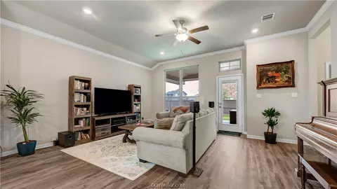 4270 Harding Way, Bryan, TX 77802 photo 5