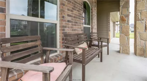 4270 Harding Way, Bryan, TX 77802 photo 2