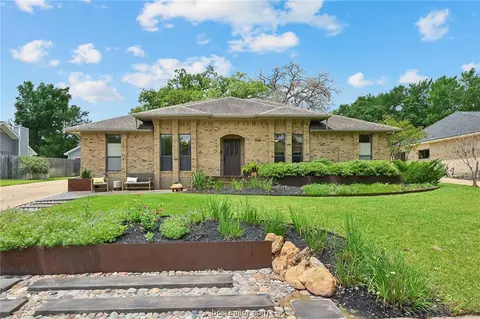 8616 Rosewood, College Station, TX 77845