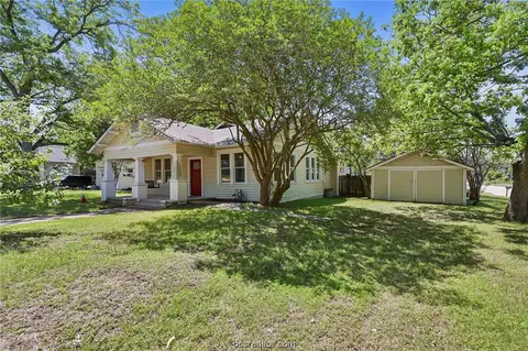 200 S Banks St, Caldwell, TX 77836
