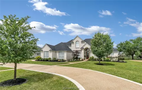 1007 Muirfield Vlg, College Station, TX 77845