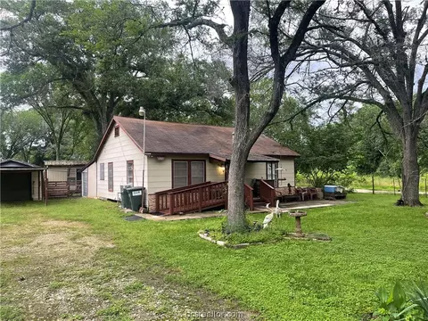 11405 S Business 6, Navasota, TX 77868