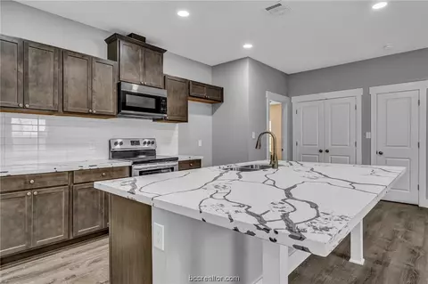 1200 Clark St, Bryan, TX 77808 photo 4