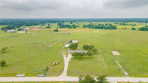 7133 Bickham Cemetery Rd, Bryan, TX 77808
