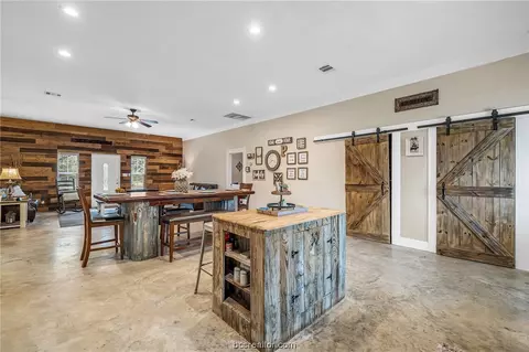 404 Red Cedar Ln, Somerville, TX 77879