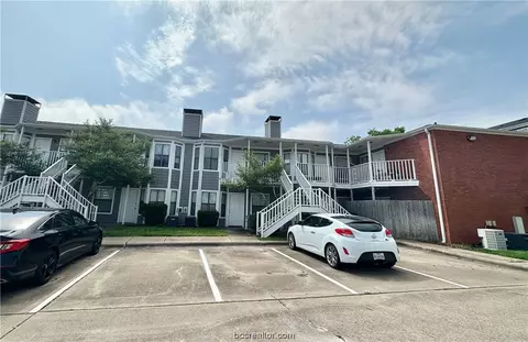 4441 Old College #2206, Bryan, TX 77801