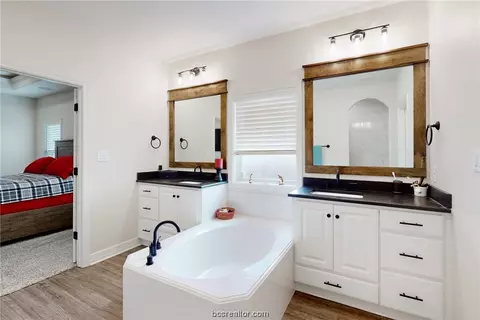 5025 Grayson, Bryan, TX 77802 photo 23