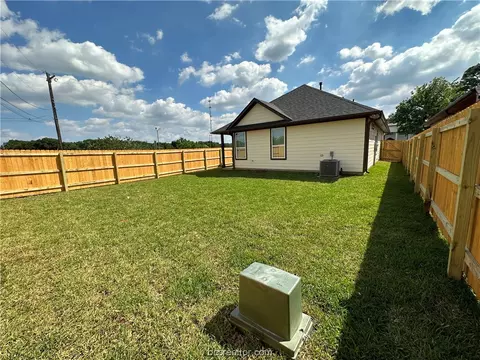 1098 Hazel St, Bryan, TX 77803 photo 46