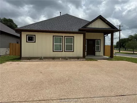 1098 Hazel St, Bryan, TX 77803