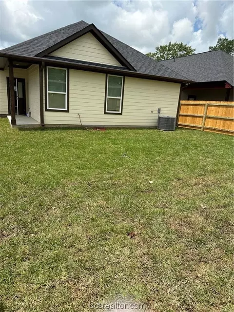 1098 Hazel St, Bryan, TX 77803 photo 18