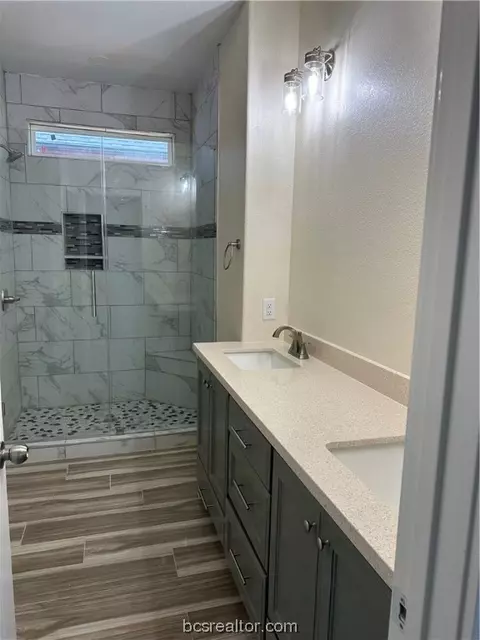 1098 Hazel St, Bryan, TX 77803 photo 7