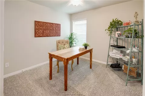 2033 Kathryn Dr, Bryan, TX 77807 photo 17