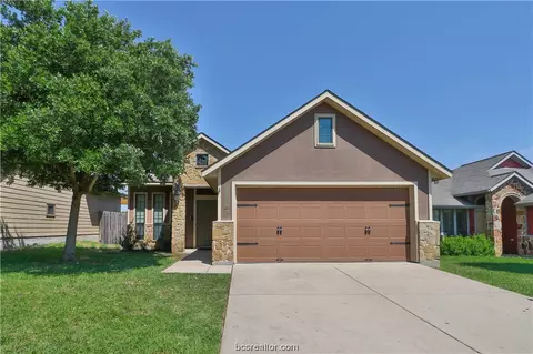 2710 Silver Oak Dr, College Station, TX 77845