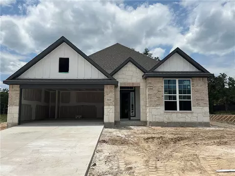 5625 Hayduke Ln, Bryan, TX 77802