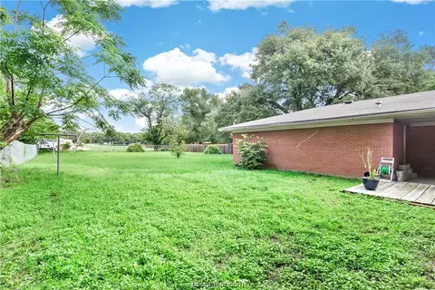 404 E Dodge St, Bryan, TX 77803 photo 23
