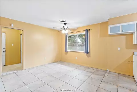 404 E Dodge St, Bryan, TX 77803 photo 10