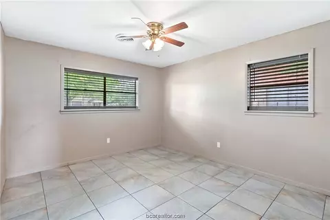 404 E Dodge St, Bryan, TX 77803 photo 18