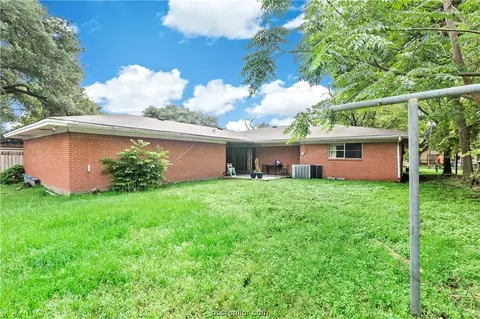 404 E Dodge St, Bryan, TX 77803 photo 24