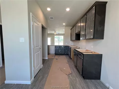 1956 Chief St, Bryan, TX 77807 photo 6