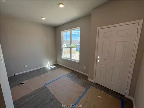 1956 Chief St, Bryan, TX 77807 photo 4