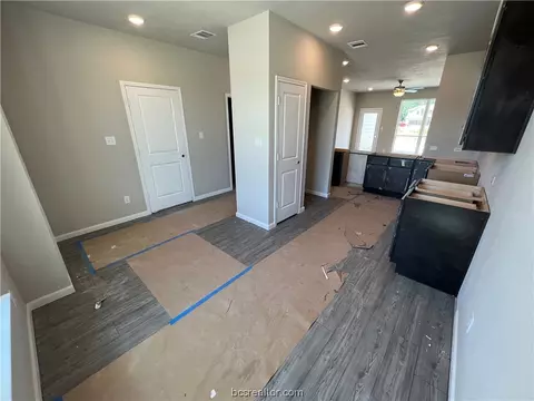 1956 Chief St, Bryan, TX 77807 photo 5