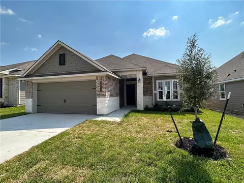 2211 Johnny Lyon Ct, Bryan, TX 77807