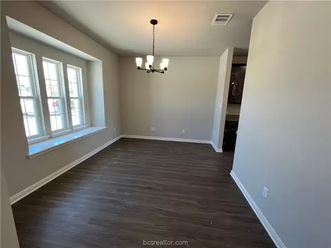 1952 Chief St, Bryan, TX 77807 photo 5