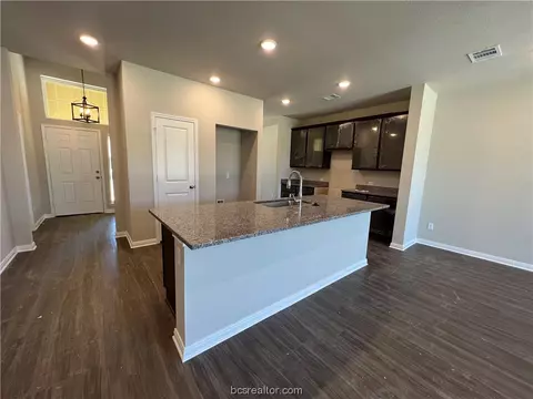 1952 Chief St, Bryan, TX 77807 photo 8