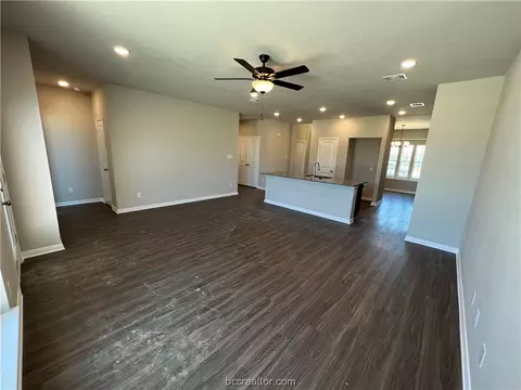 1952 Chief St, Bryan, TX 77807 photo 11