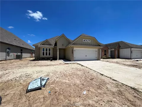 1952 Chief St, Bryan, TX 77807 photo 3