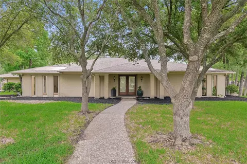 1400 Post Oak Cir, College Station, TX 77840