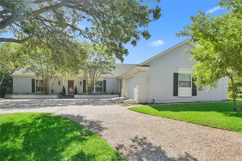 2708 Pinehurst, Bryan, TX 77802 photo 2