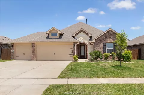 2026 Eagle View Dr, Navasota, TX 77868