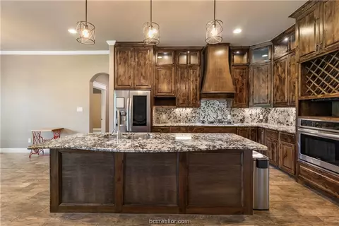 7210 Planters Loop, Bryan, TX 77808 photo 9