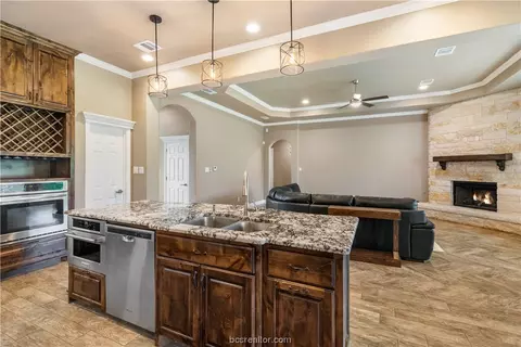 7210 Planters Loop, Bryan, TX 77808 photo 10