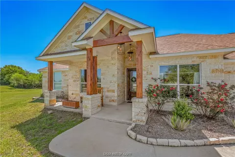 7210 Planters Loop, Bryan, TX 77808
