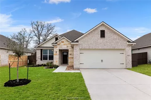 5621 Hayduke Ln, Bryan, TX 77802
