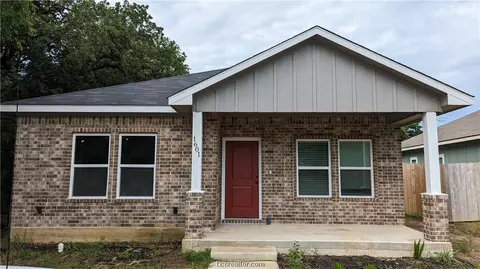 1601 Robeson St, Bryan, TX 77803