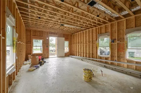 301 Edge St, Bryan, TX 77801 photo 11