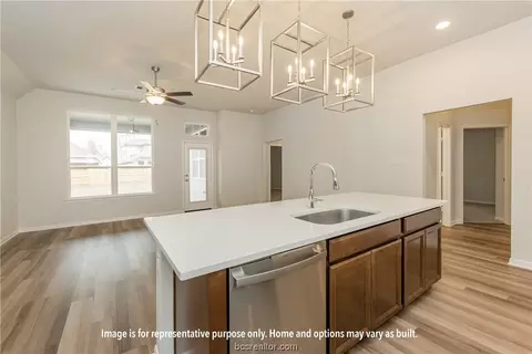 1940 Chief St, Bryan, TX 77807 photo 4