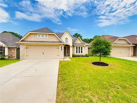2114 Polmont Dr, Bryan, TX 77807
