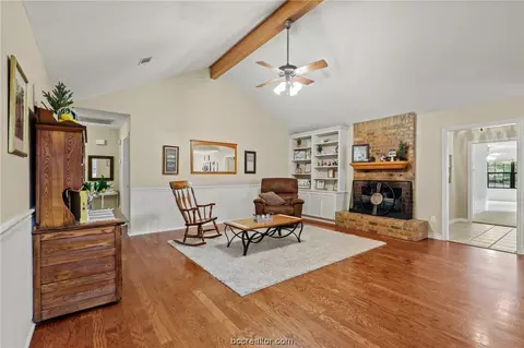 245 Rustic Oaks Dr, Bryan, TX 77808 photo 6