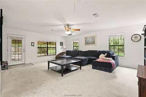 245 Rustic Oaks Dr, Bryan, TX 77808 photo 17