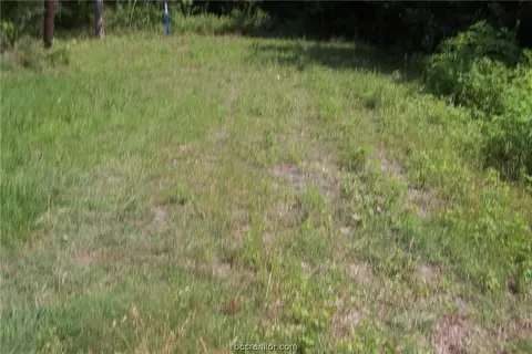 1409 Smith St, Navasota, TX 77868
