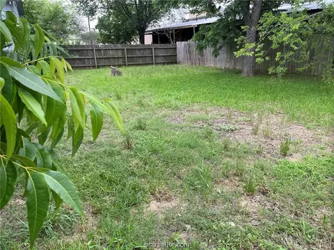 2610 Todd St, Bryan, TX 77802 photo 9