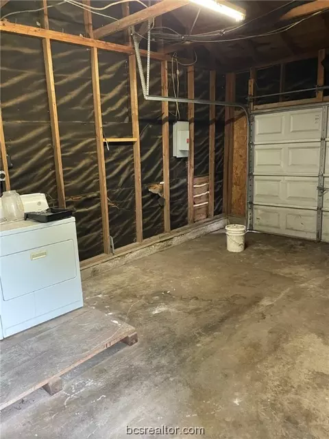 2610 Todd St, Bryan, TX 77802 photo 8