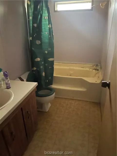 2202 Cherry Bend Cir, Bryan, TX 77807 photo 8