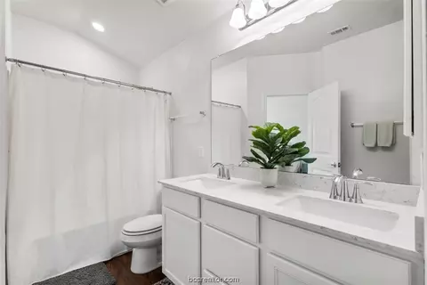 Bath - 908 Emory Tree, Austin, TX 78748 photo 1 of 4