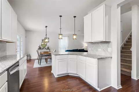 Kitchen - 908 Emory Tree, Austin, TX 78748 photo 2 of 3