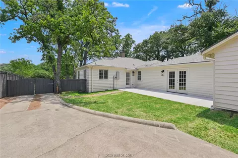 310 Brookside Dr E, Bryan, TX 77801 photo 24
